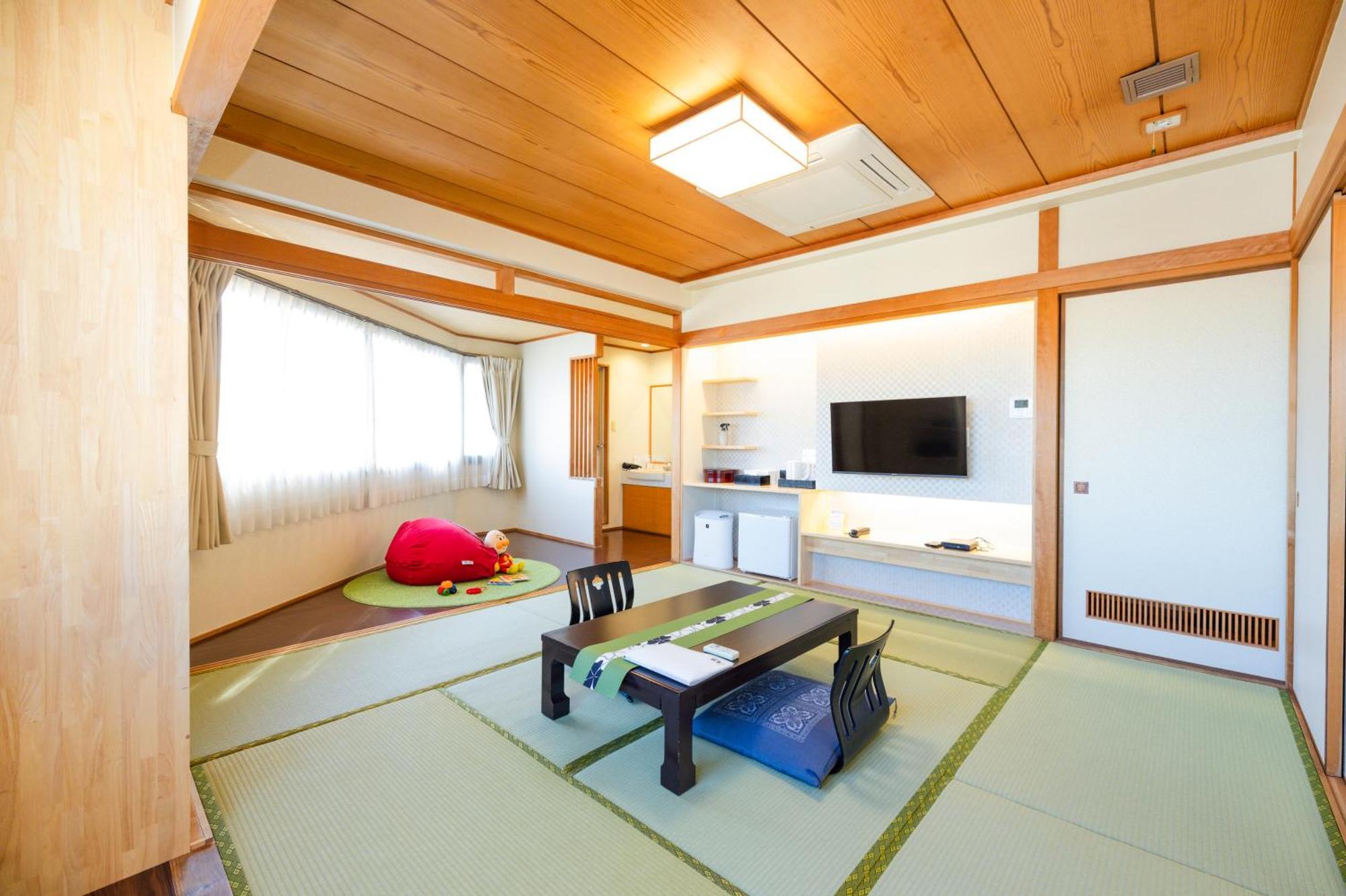 Hotel Takasago Коті Екстер'єр фото