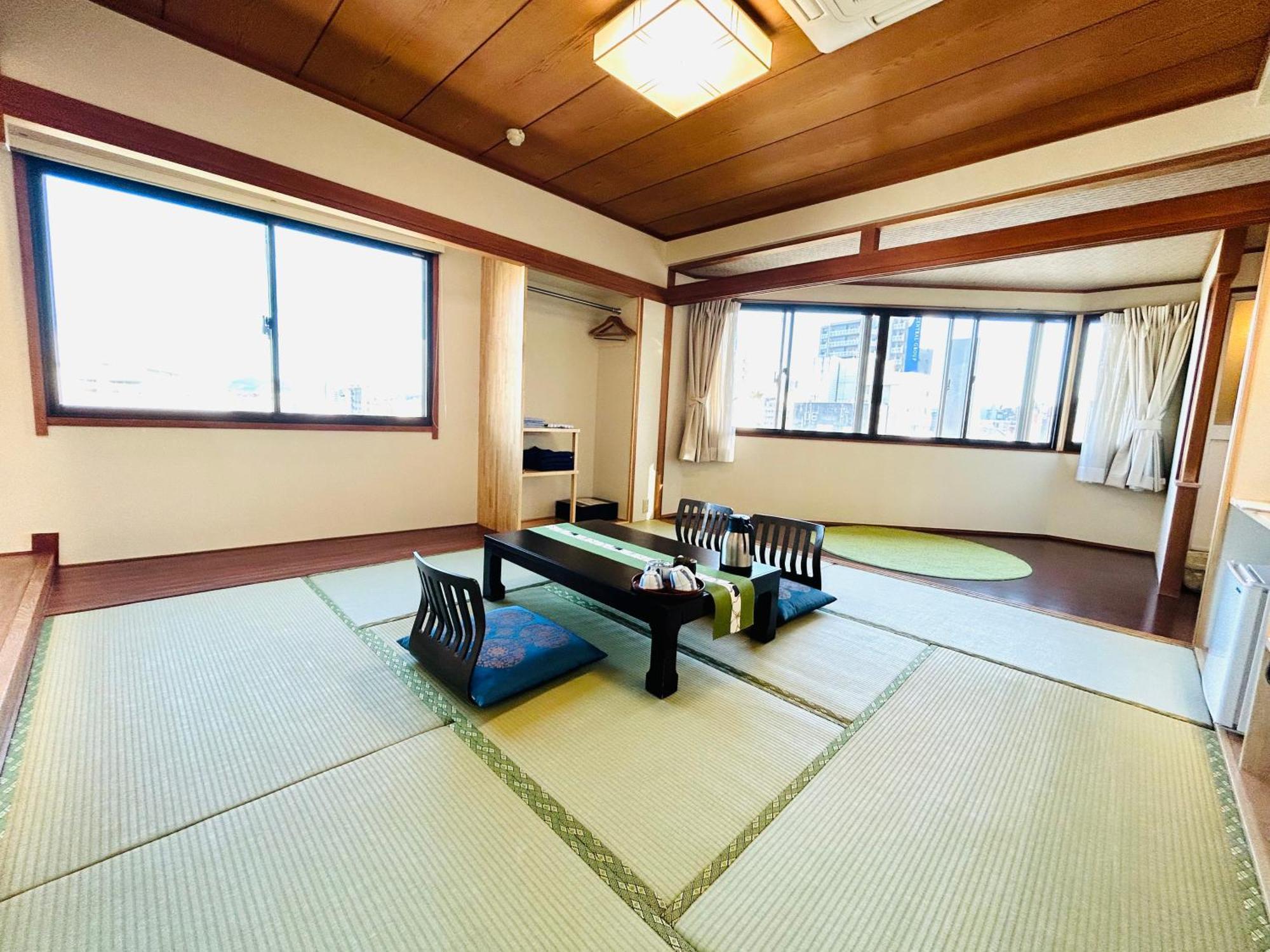 Hotel Takasago Коті Номер фото
